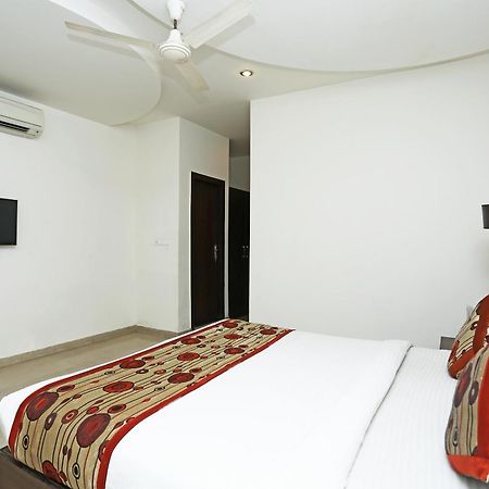 Capital O 3600 Hotel Royal Windsor Kathgodam Exterior photo